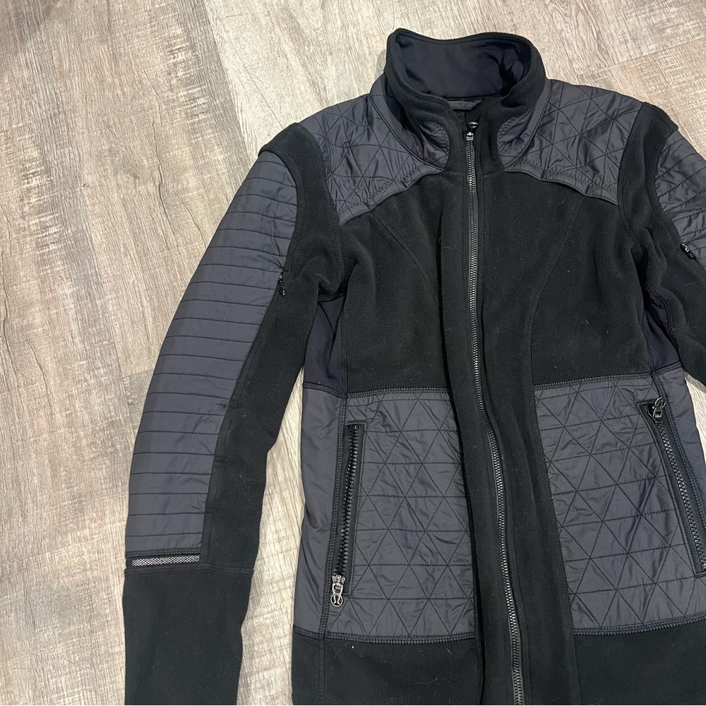Lululemon Fleecy Keen Jackey - Picture 3 of 9